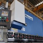 הידראולי הידראולי cnc לחץ בלם עם מערכת בקרת EST10 ESTON WC67Y- 125Ton / 3200mm עם מהנדס שירות